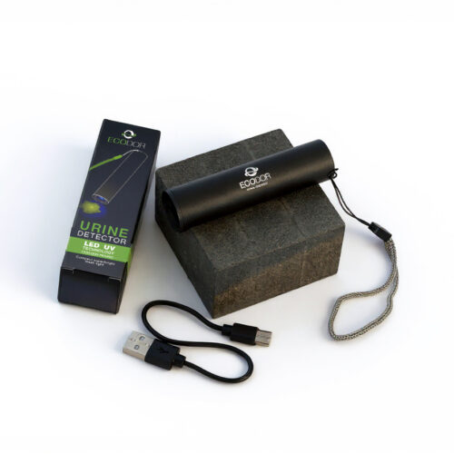 Détecteur d’urine UV rechargeable Ecodor EcoLight placé sur une table